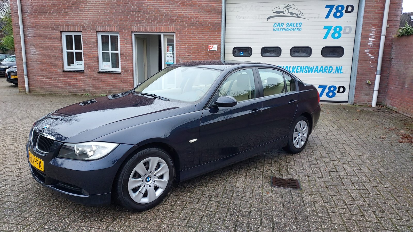 Verkocht ——- BMW 320i
