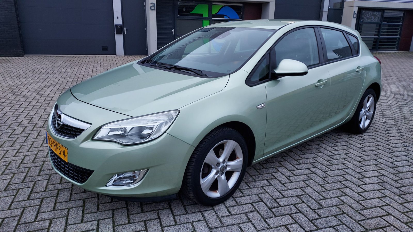 Verkocht ——- Opel Astra 1.4i 16V Turbo