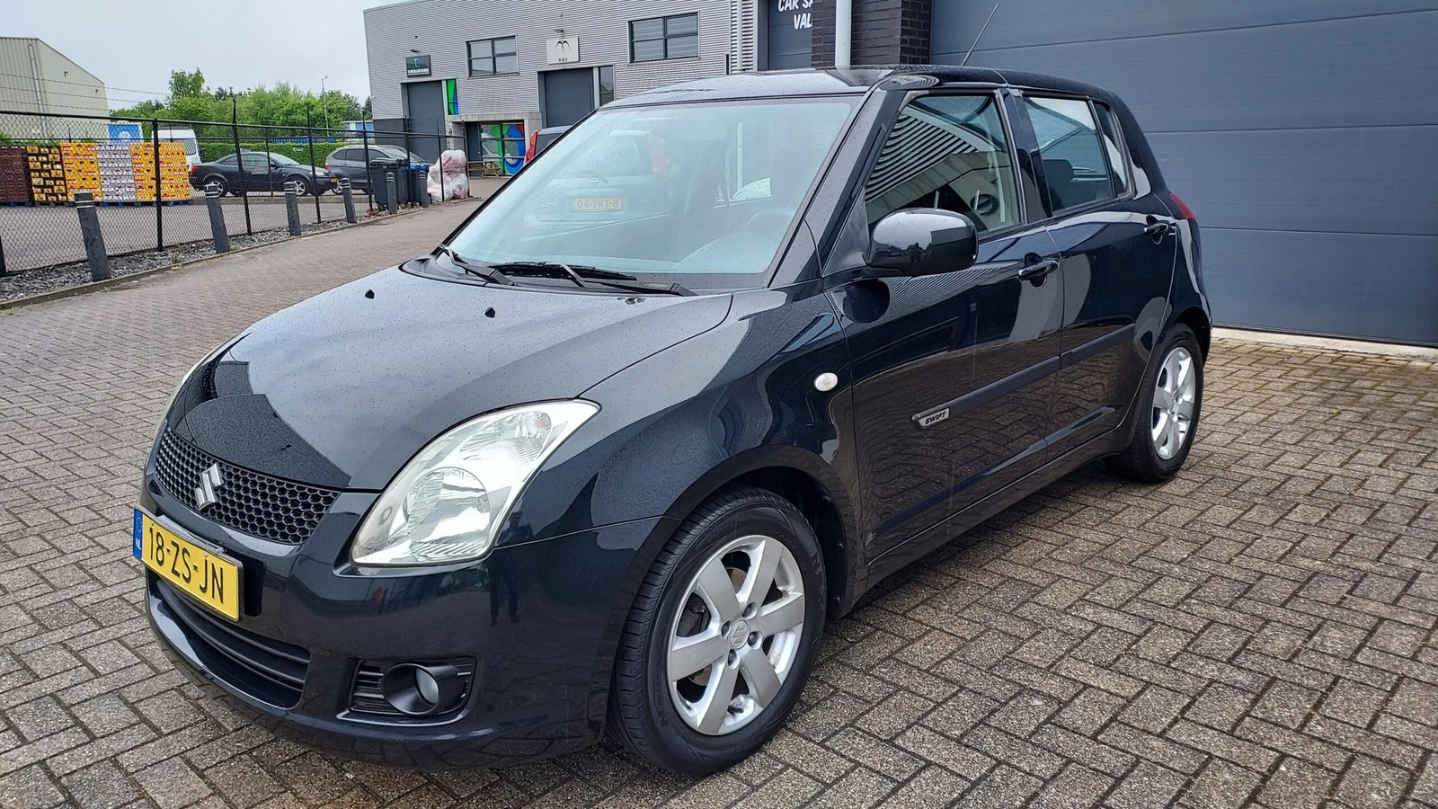 Verkocht ——- Suzuki Swift 1.3i 16V Shogun 5-deurs