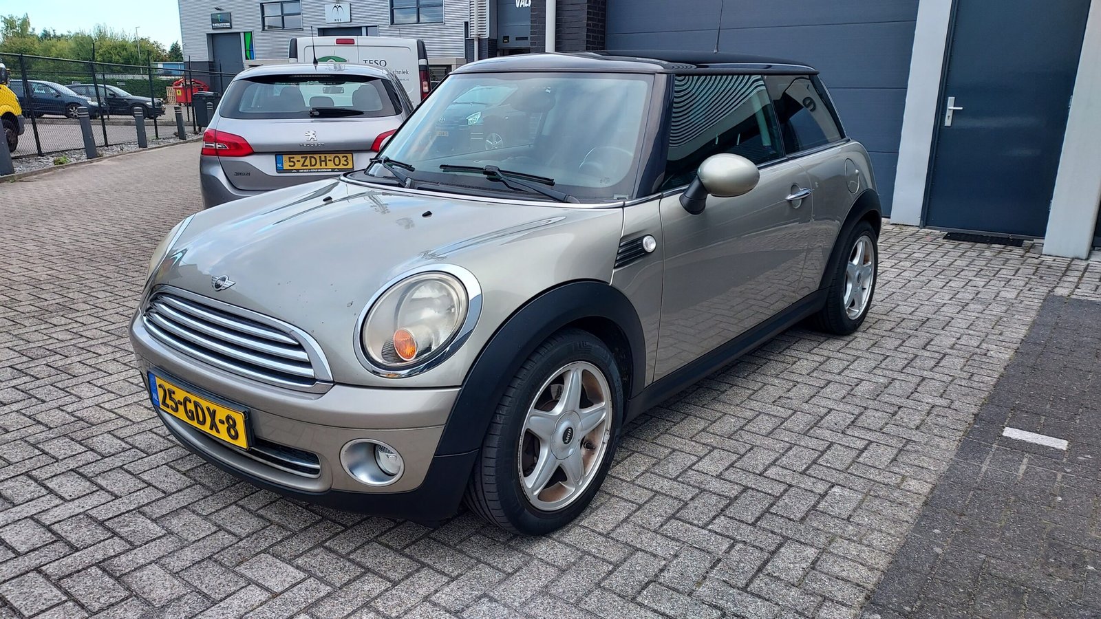 Mini Cooper 1.6i 16V
