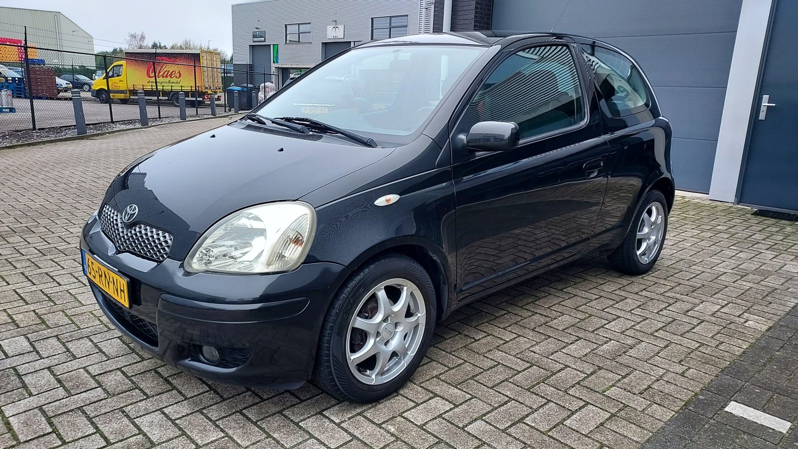 Verkocht ——- Toyota Yaris 1.3i 16V