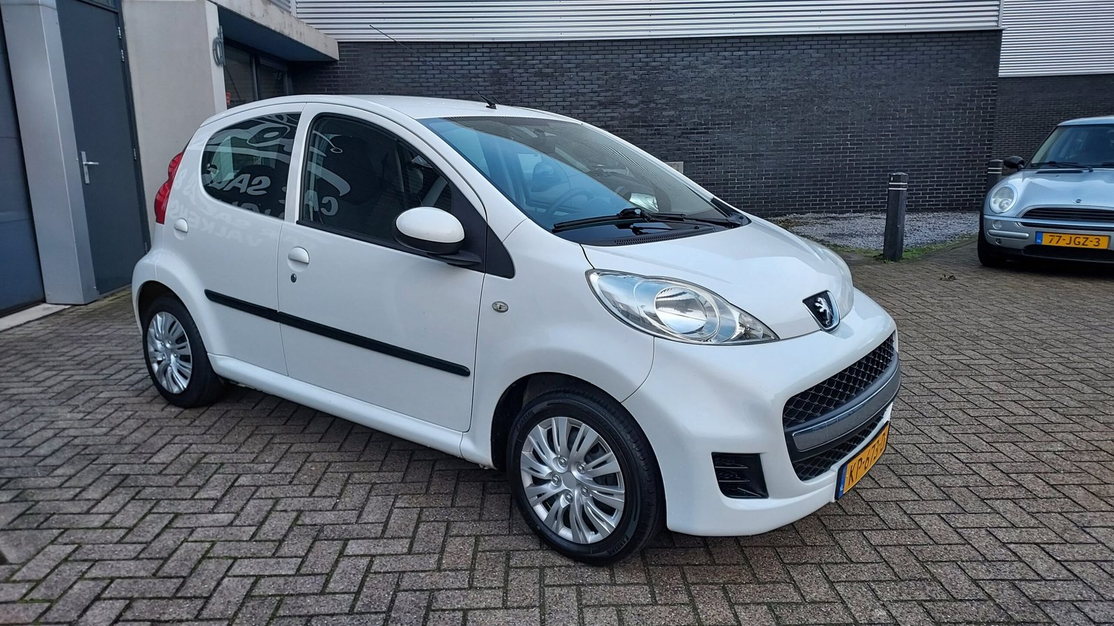 Verkocht ------- Peugeot 107 1.0i 12V 5-deurs - Afbeelding 3