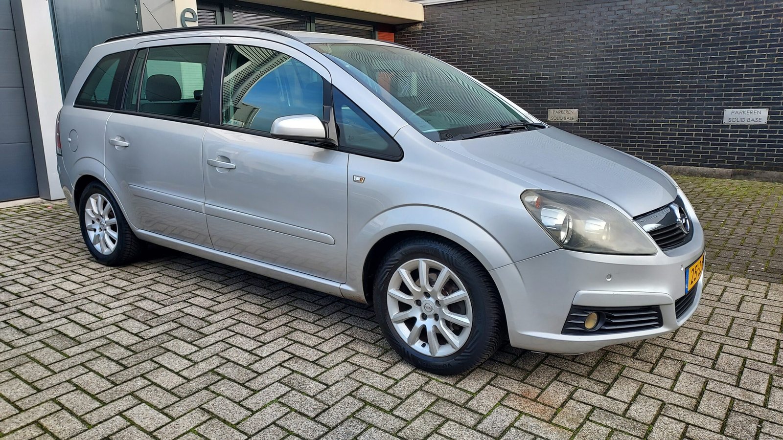 Verkocht ------- Opel Zafira 1.8i 16V 7-Persoons - Afbeelding 3