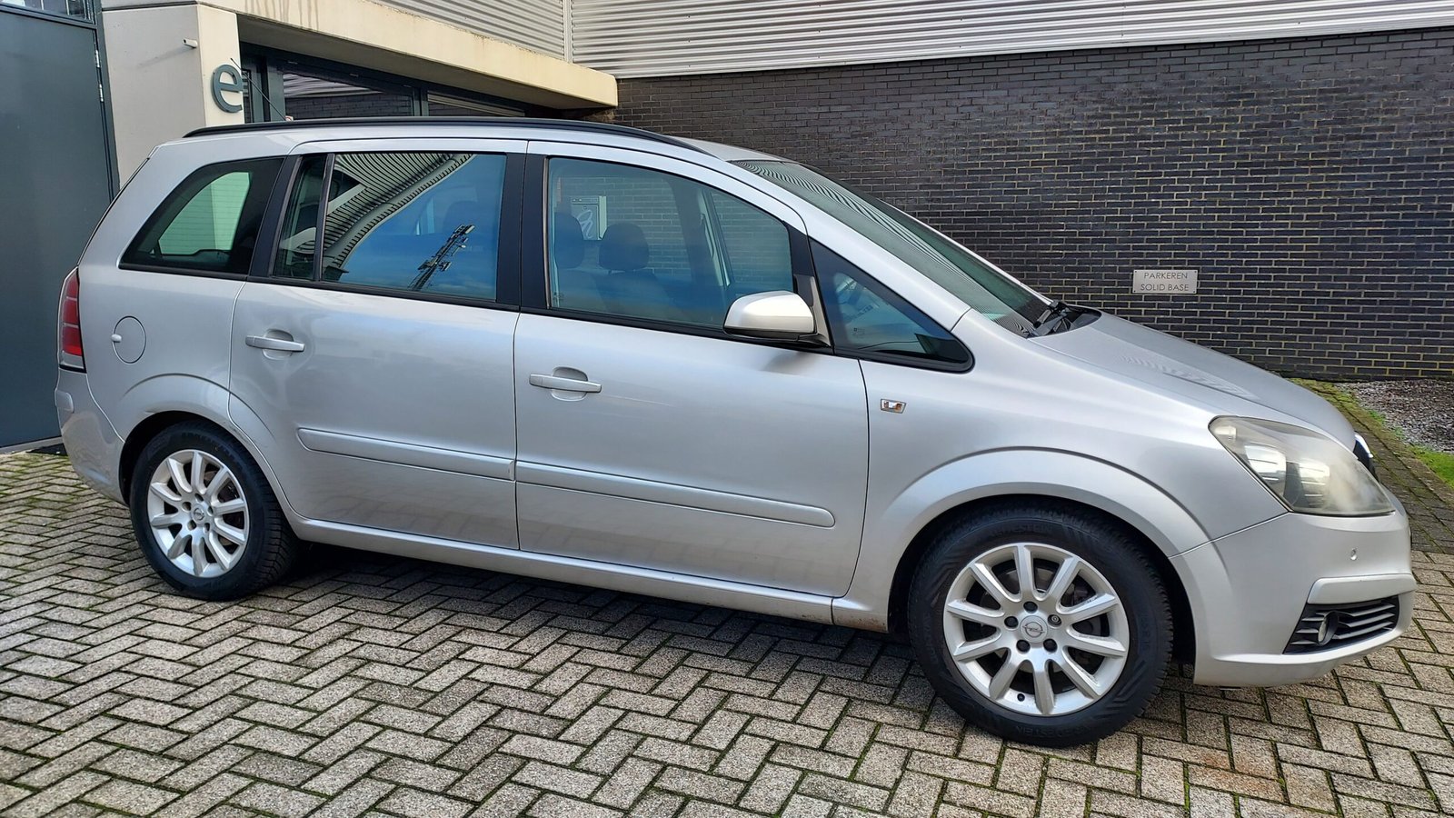 Verkocht ------- Opel Zafira 1.8i 16V 7-Persoons - Afbeelding 4