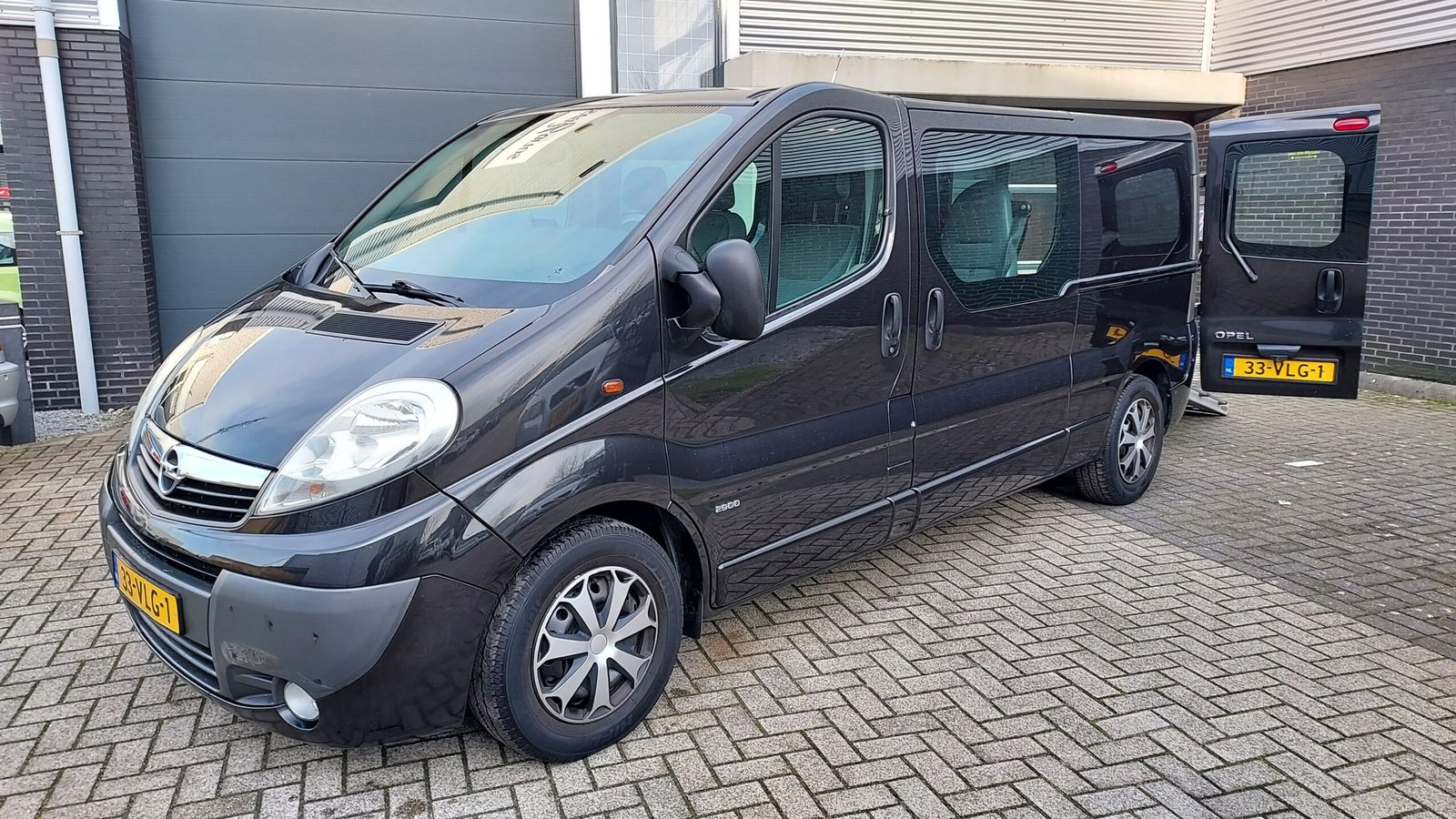 Opel Vivaro 2.5 CDTi Rolstoelvervoer - Afbeelding 2