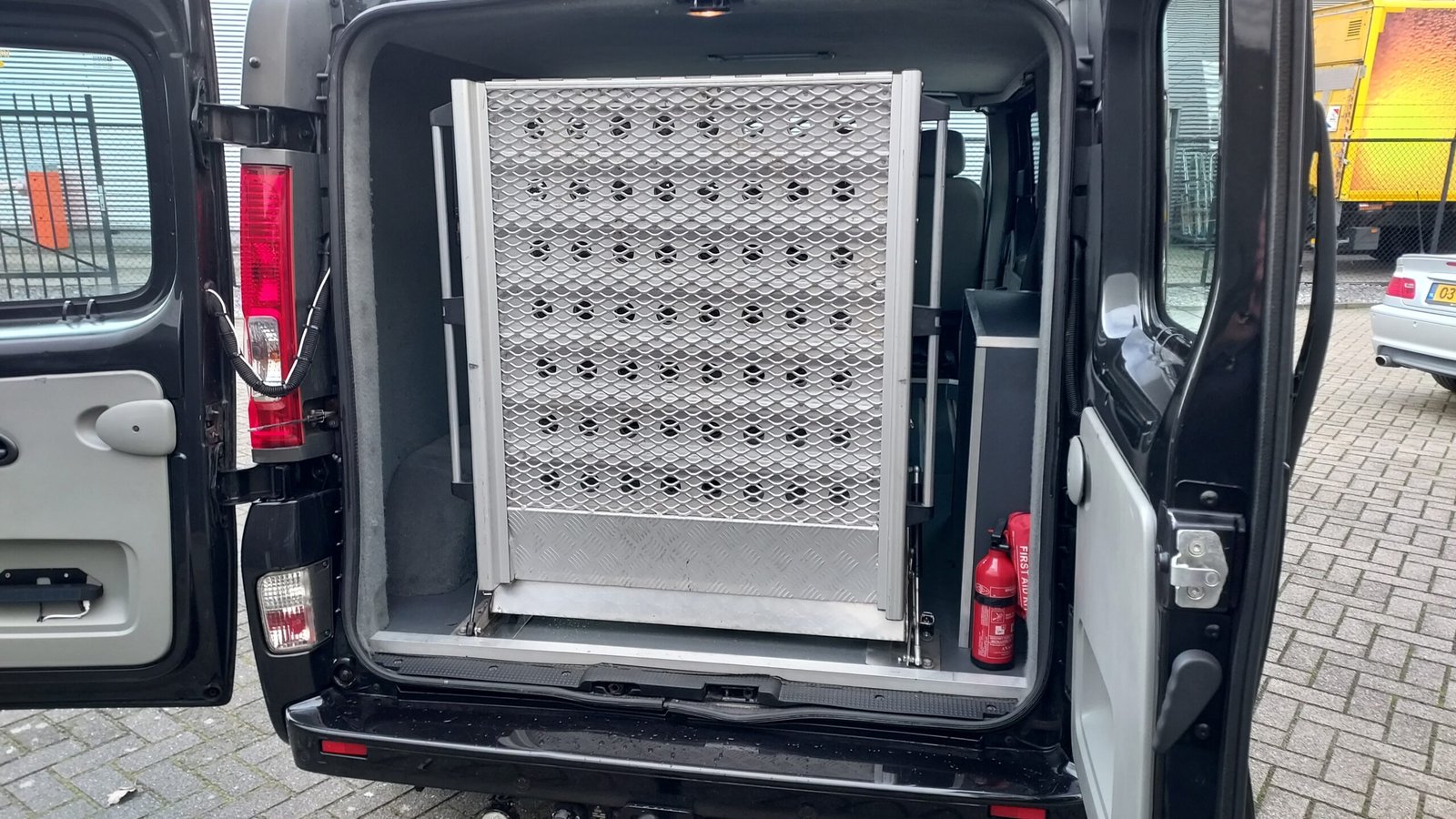 Opel Vivaro 2.5 CDTi Rolstoelvervoer - Afbeelding 7