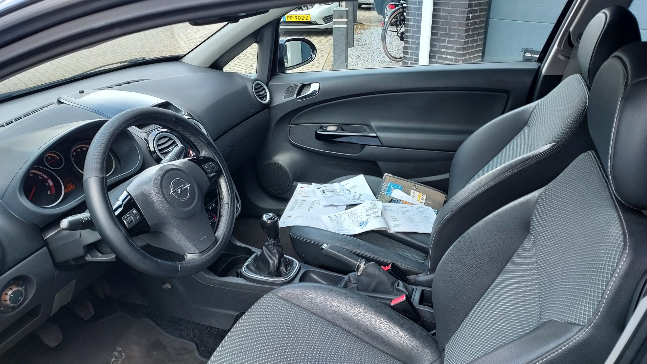 Opel Corsa 1.2i 16V - Afbeelding 8