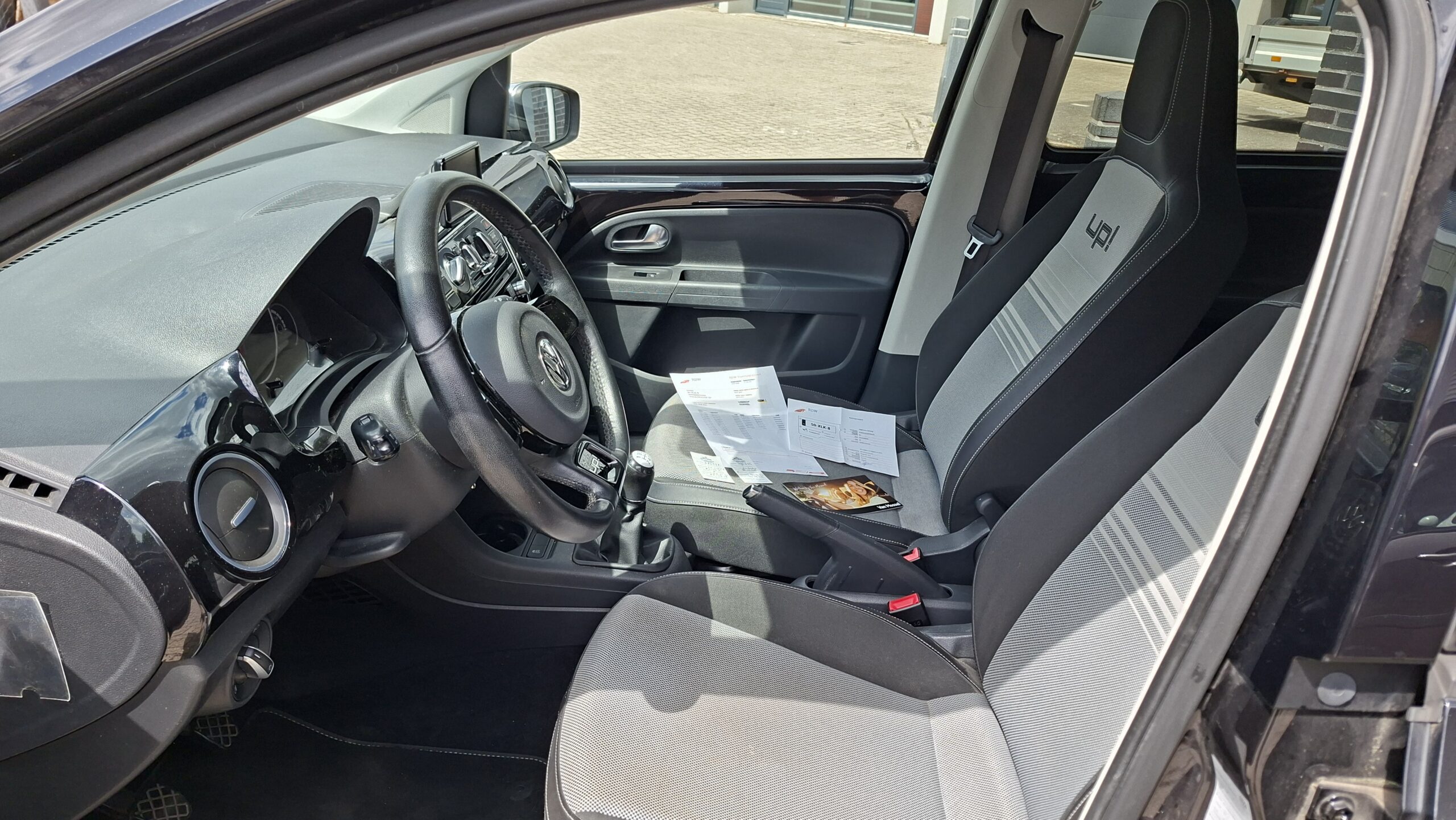 Volkswagen UP! BLACK 1.0i 12V 5-deurs - Afbeelding 8